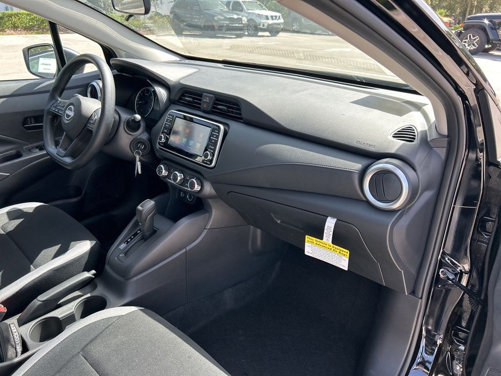 2025 Nissan Versa S photo 31
