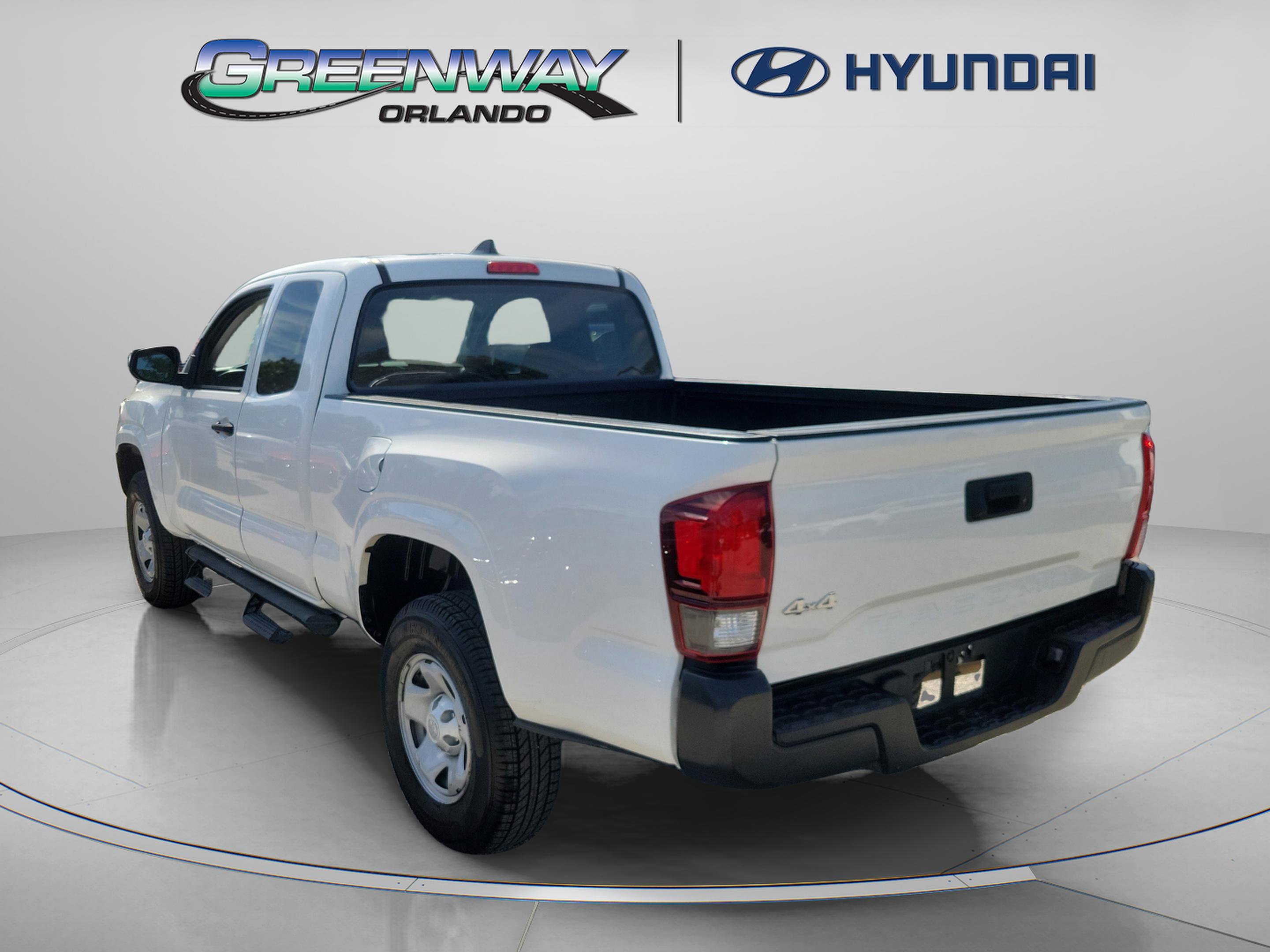 2022 Toyota Tacoma SR5 photo 3