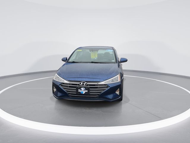 2020 Hyundai Elantra SEL photo 3