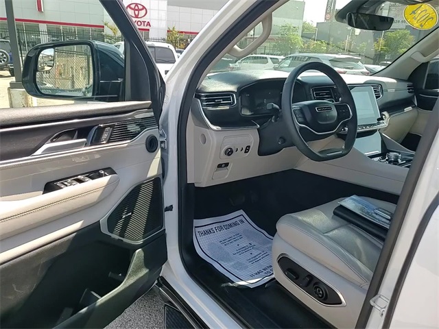 2024 Jeep Wagoneer L Base photo 10