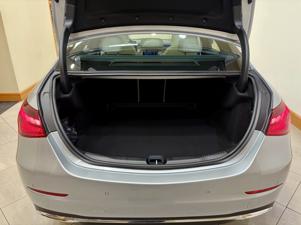 2025 Mercedes Benz C 300 photo 18