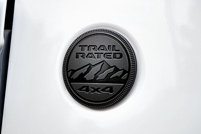 New 2025 Bright White Clear-Coat Exterior Paint Jeep Willys image 13