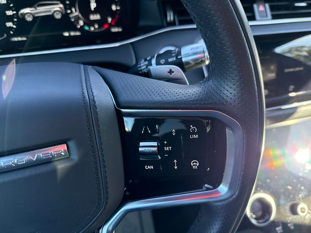2021 Land Rover Range Rover Evoque R-Dynamic HSE photo 21