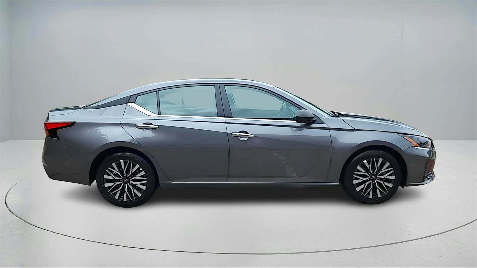 2025 Nissan Altima 2.5 SV photo 2