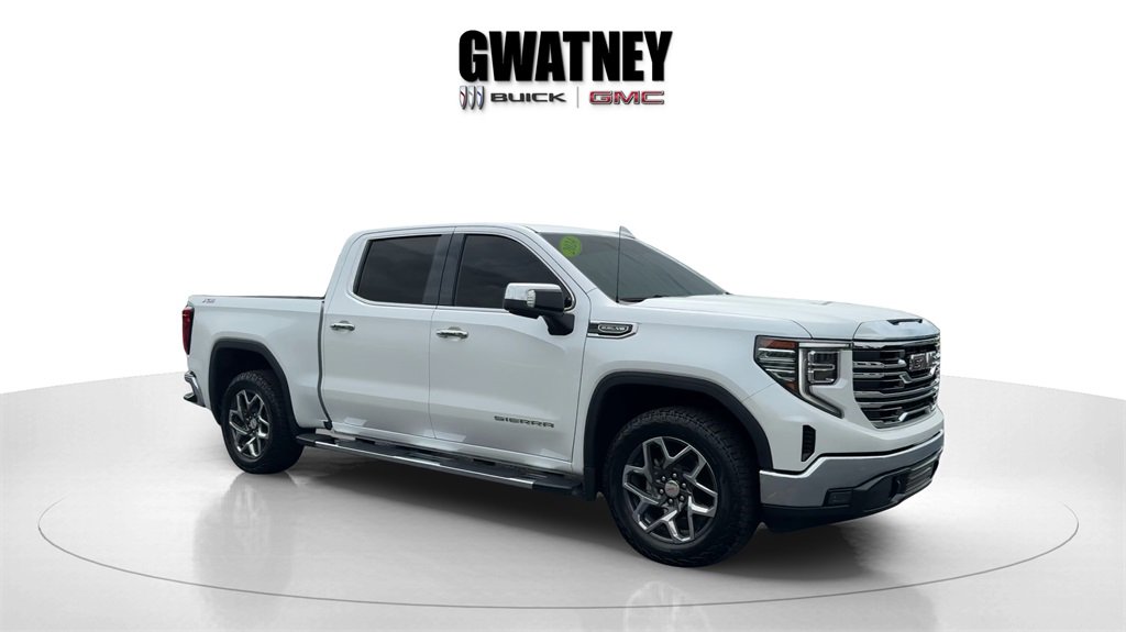 Used 2024 White Frost Tricoat GMC SLT image 1