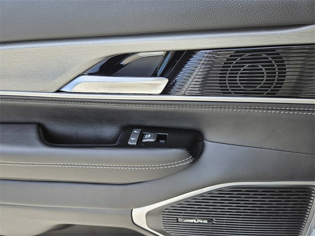 2025 Jeep Wagoneer Series II photo 8