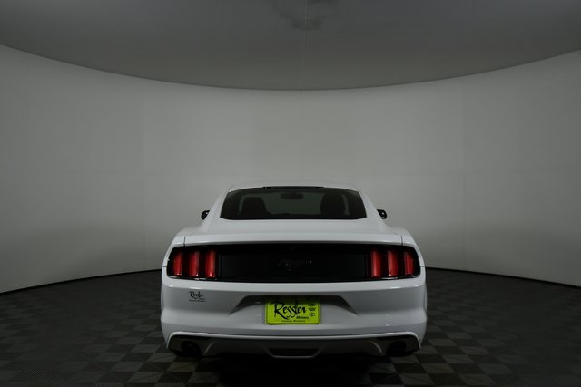 2016 Ford Mustang EcoBoost photo 11