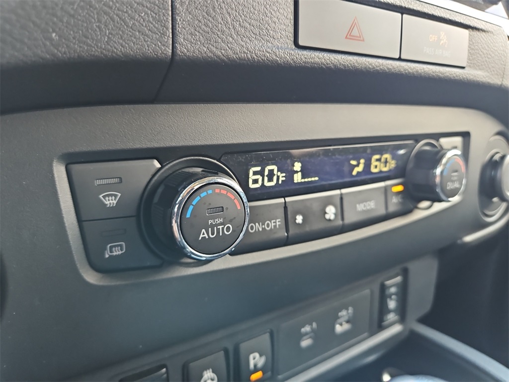 2022 Nissan Frontier Crew Cab photo 21