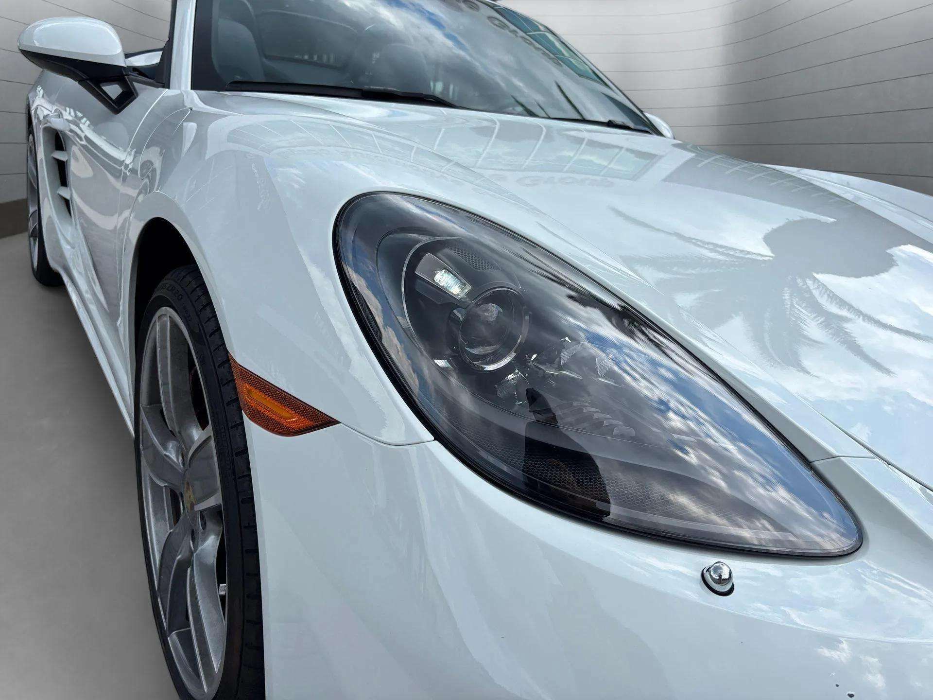 2024 Porsche Boxster S photo 29