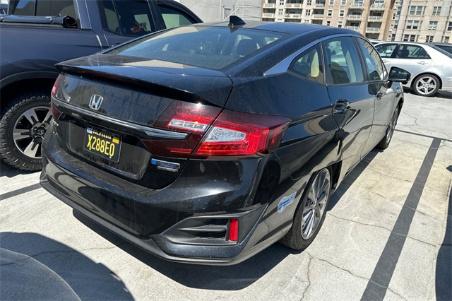 2020 Honda Clarity Plug-In Hybrid Touring photo 2