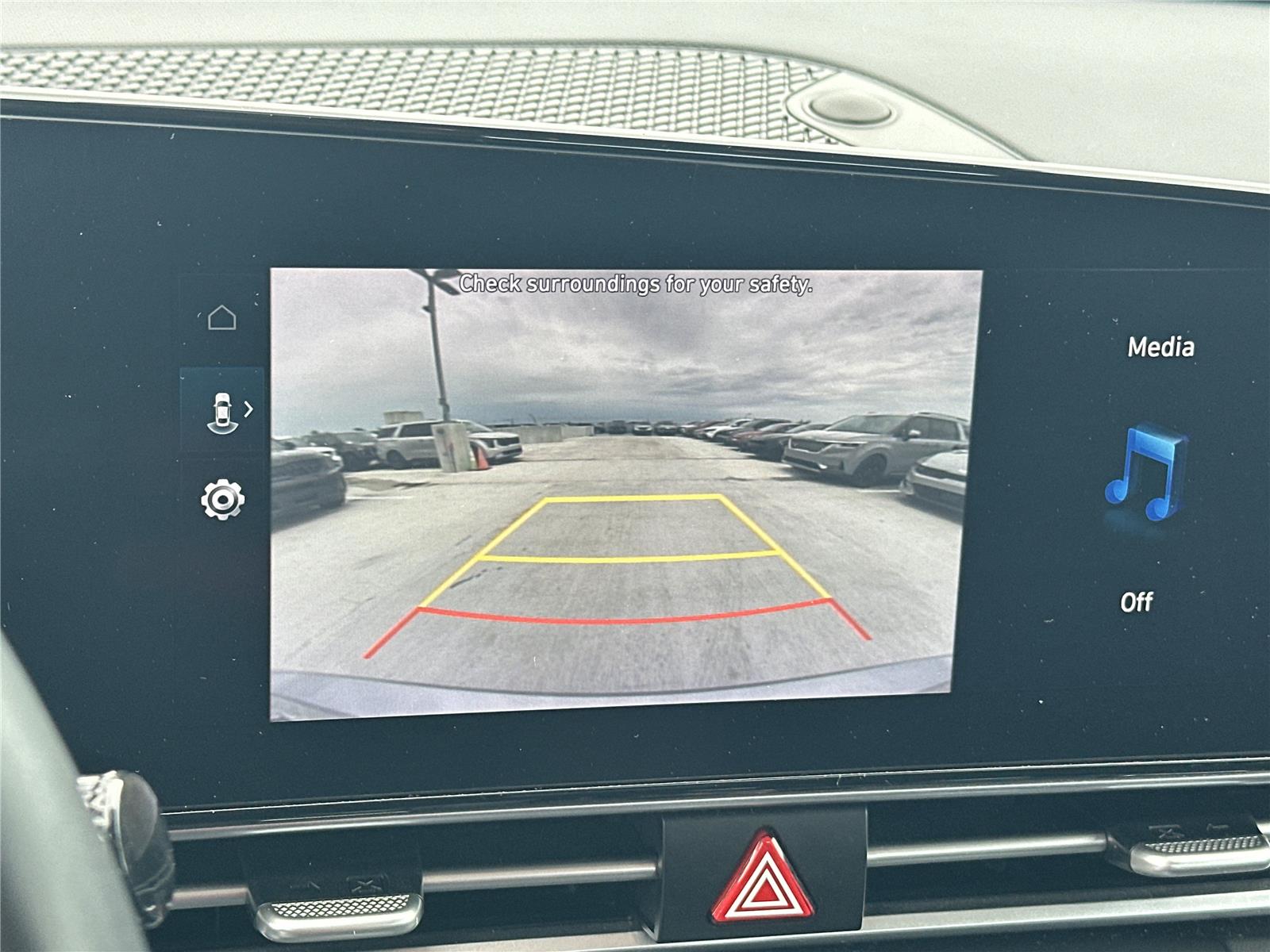 2023 Hyundai Elantra SEL photo 15
