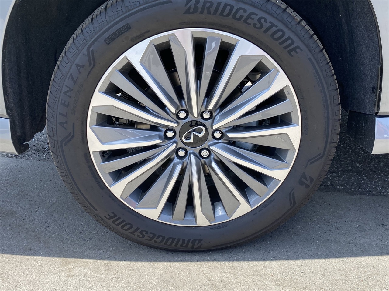 2025 Infiniti QX80 Sensory photo 7