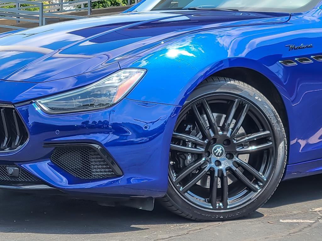 2023 Maserati Ghibli Modena Q4 photo 3