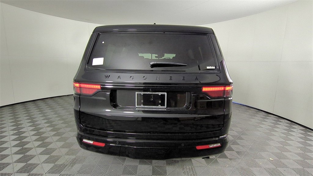 2025 Jeep Wagoneer Series II Carbide photo 4