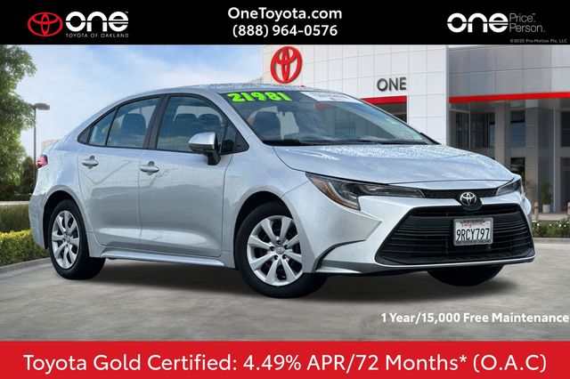 2024 Toyota Corolla LE's photo
