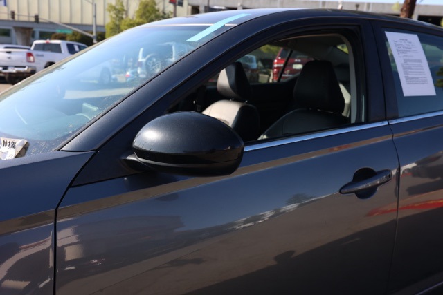 2020 Nissan Altima 2.5 SR photo 11