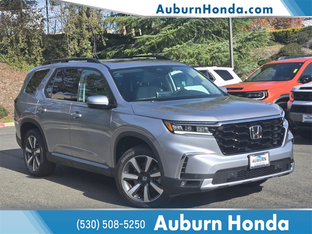 2025 Honda Pilot Touring's photo