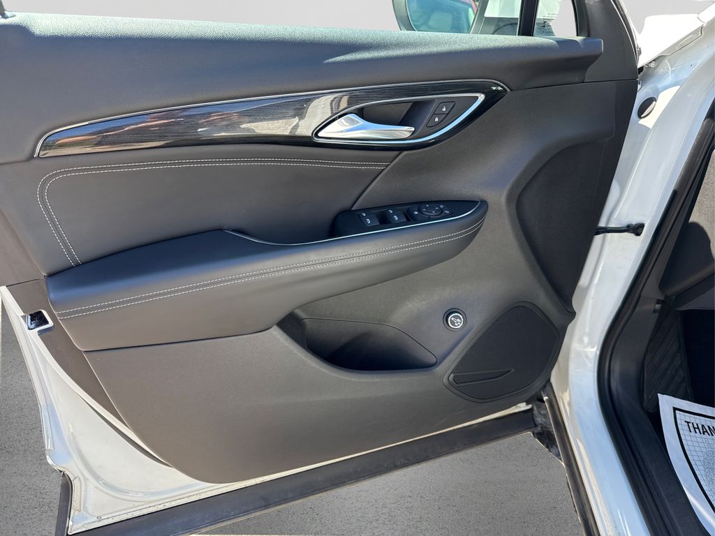 2021 Buick Envision Preferred photo 24