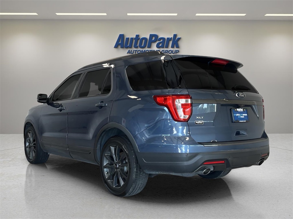2018 Ford Explorer XLT photo 4