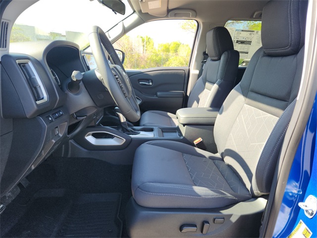 2025 Nissan Frontier SV photo 6