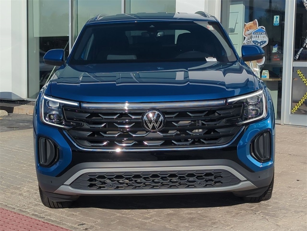 2024 Volkswagen Atlas Cross Sport SE Technology photo 3