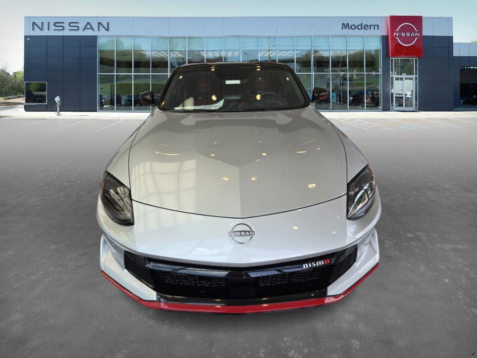 2025 Nissan Z Nismo photo 2