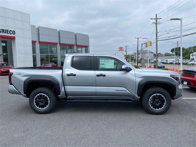 2025 Toyota Tacoma TRD Off-Road 4x4 Double Cab photo 2