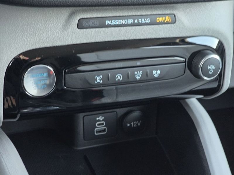 2025 Ford Escape Active photo 16