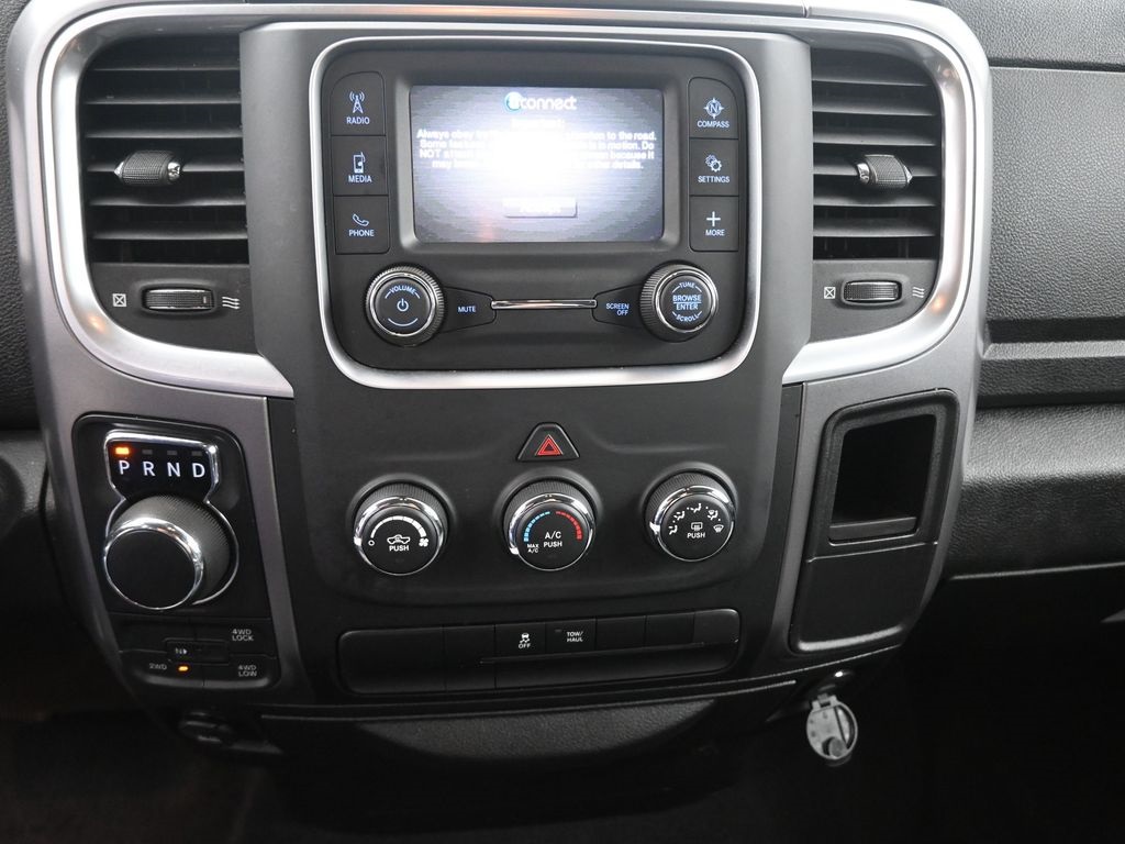 2024 Ram 1500 Classic SLT photo 4