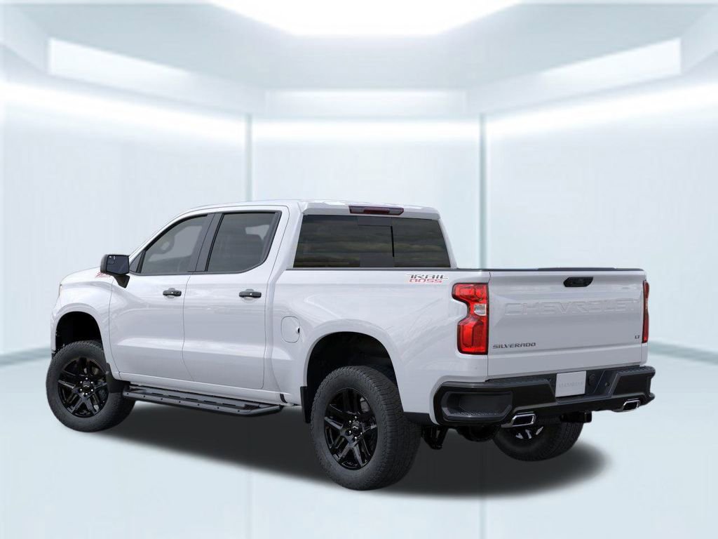 2025 Chevrolet Silverado 1500 LT Trail Boss photo 3