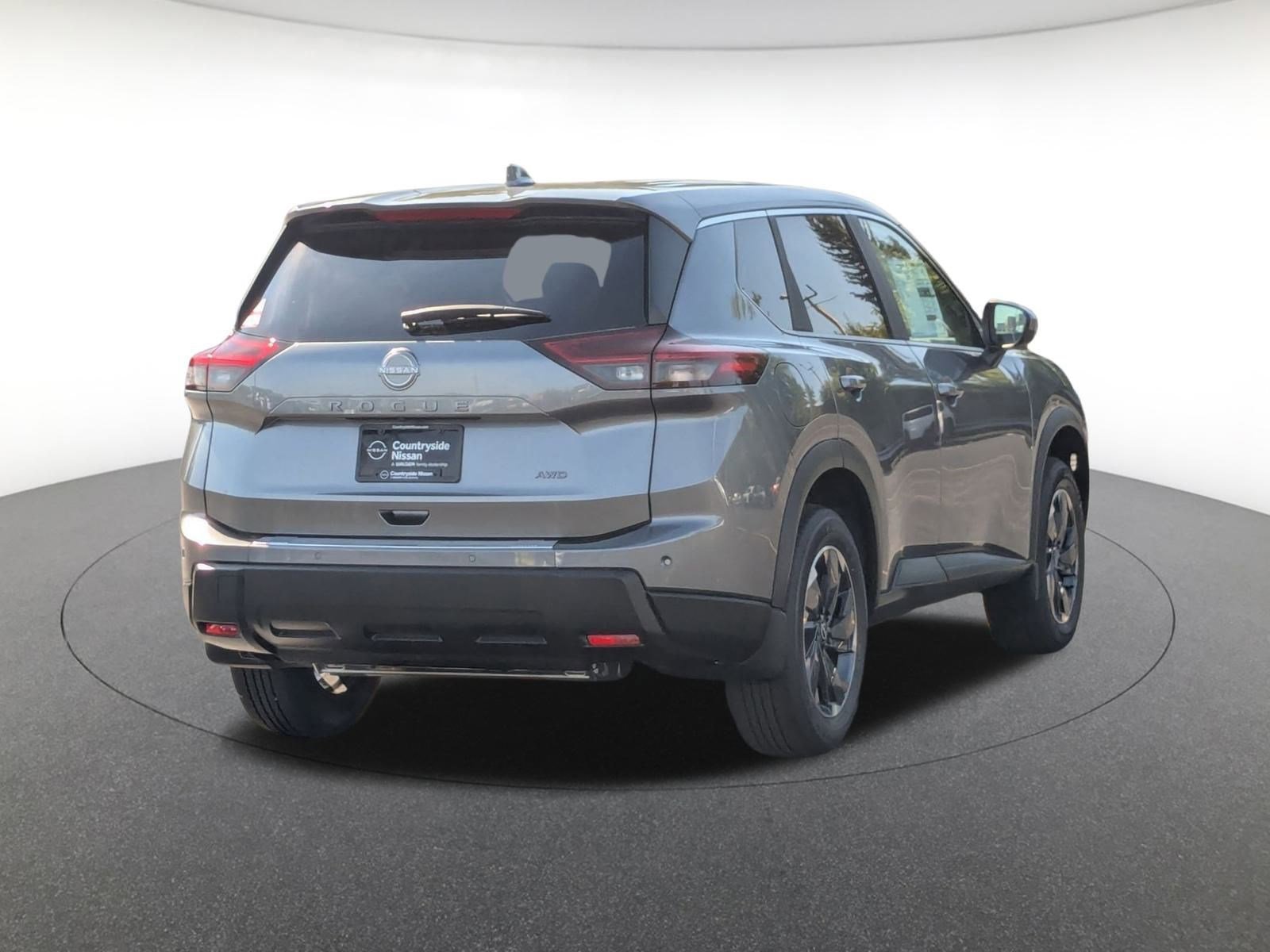 2026 Nissan Rogue SV photo 4