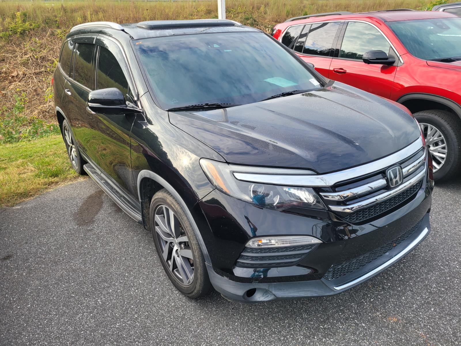 2016 Honda Pilot Elite photo 3