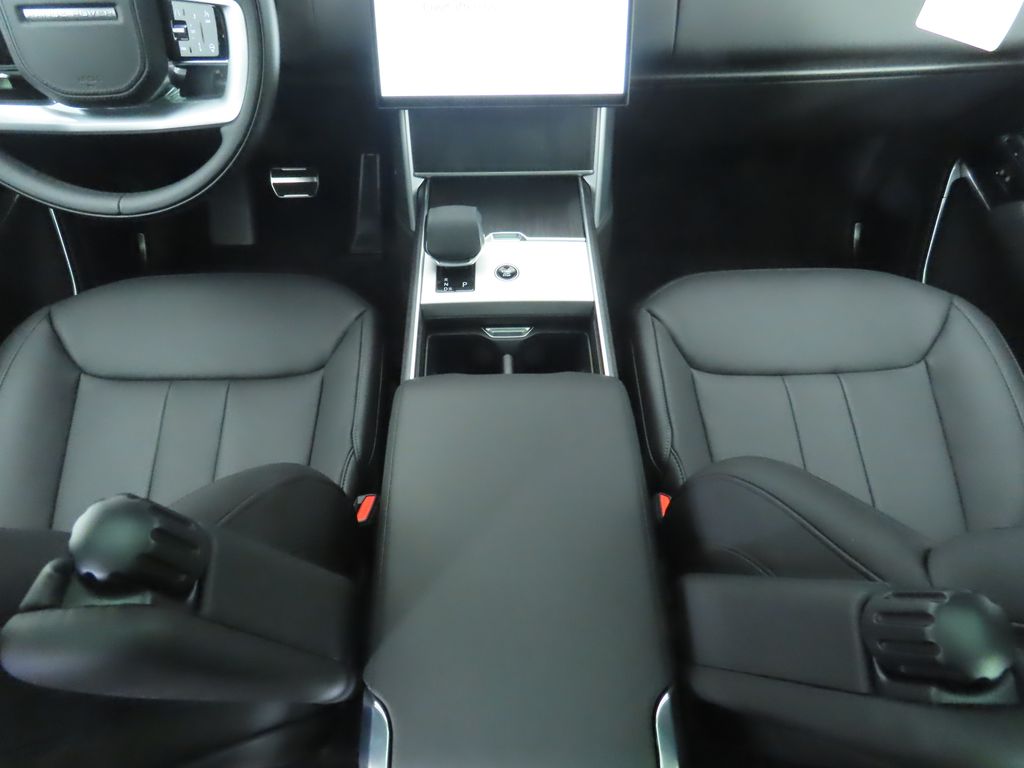 2025 Land Rover Range Rover SE photo 15