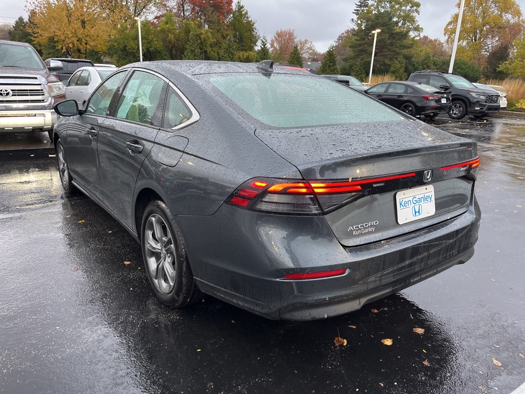 2023 Honda Accord EX photo 4