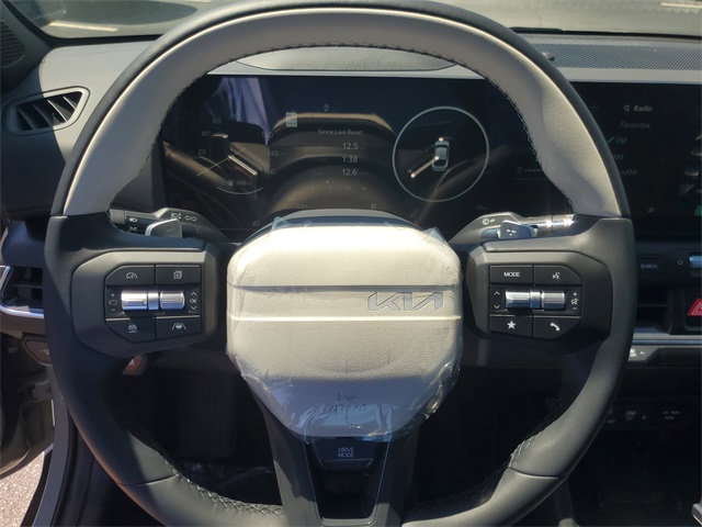 2025 Kia K4 GT-Line photo 16