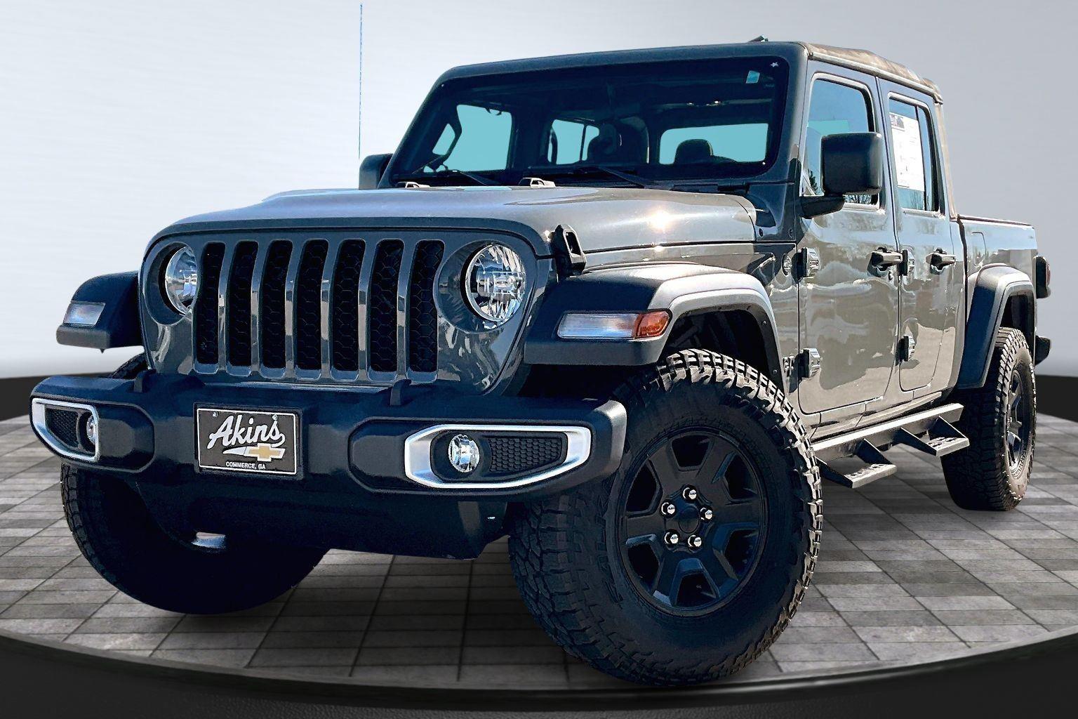 2023 Jeep Gladiator Sport's photo