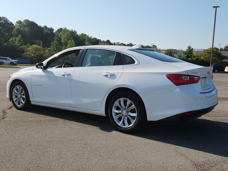 2025 Chevrolet Malibu 1LT photo 4