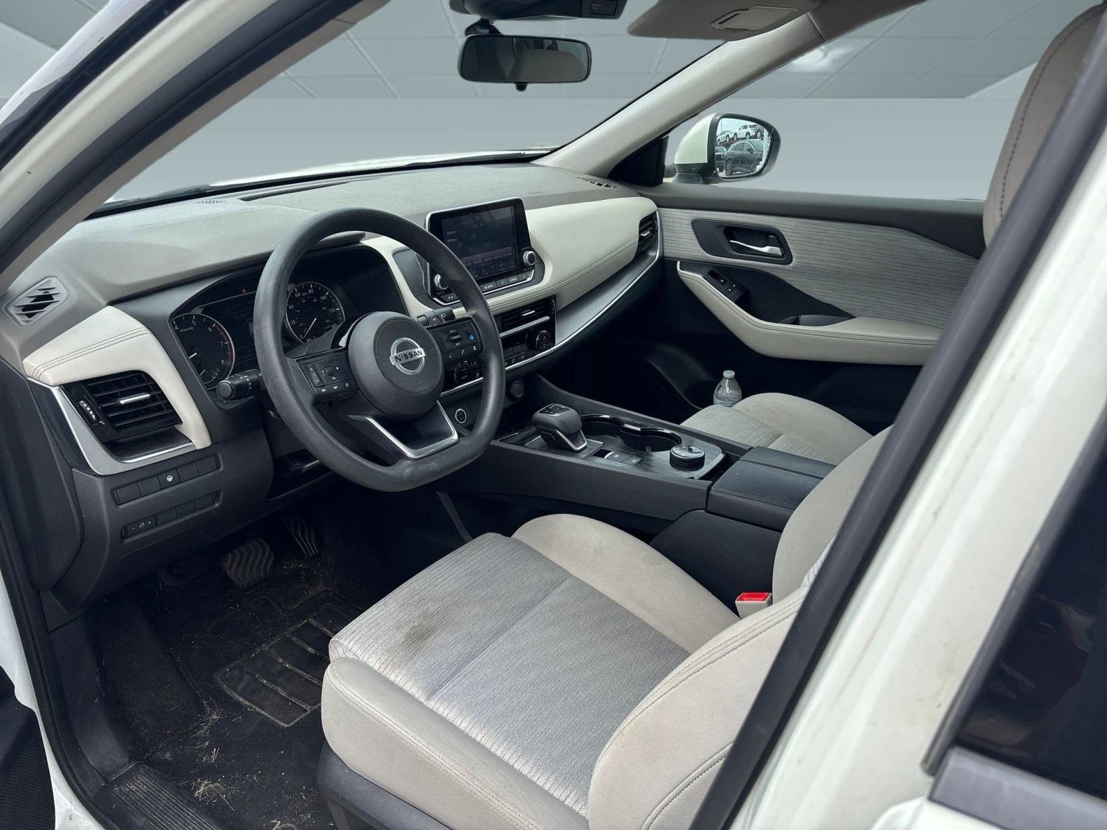2021 Nissan Rogue SV photo 4
