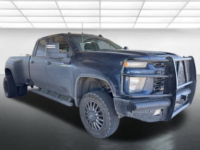 2022 Chevrolet Silverado 3500HD LT's photo