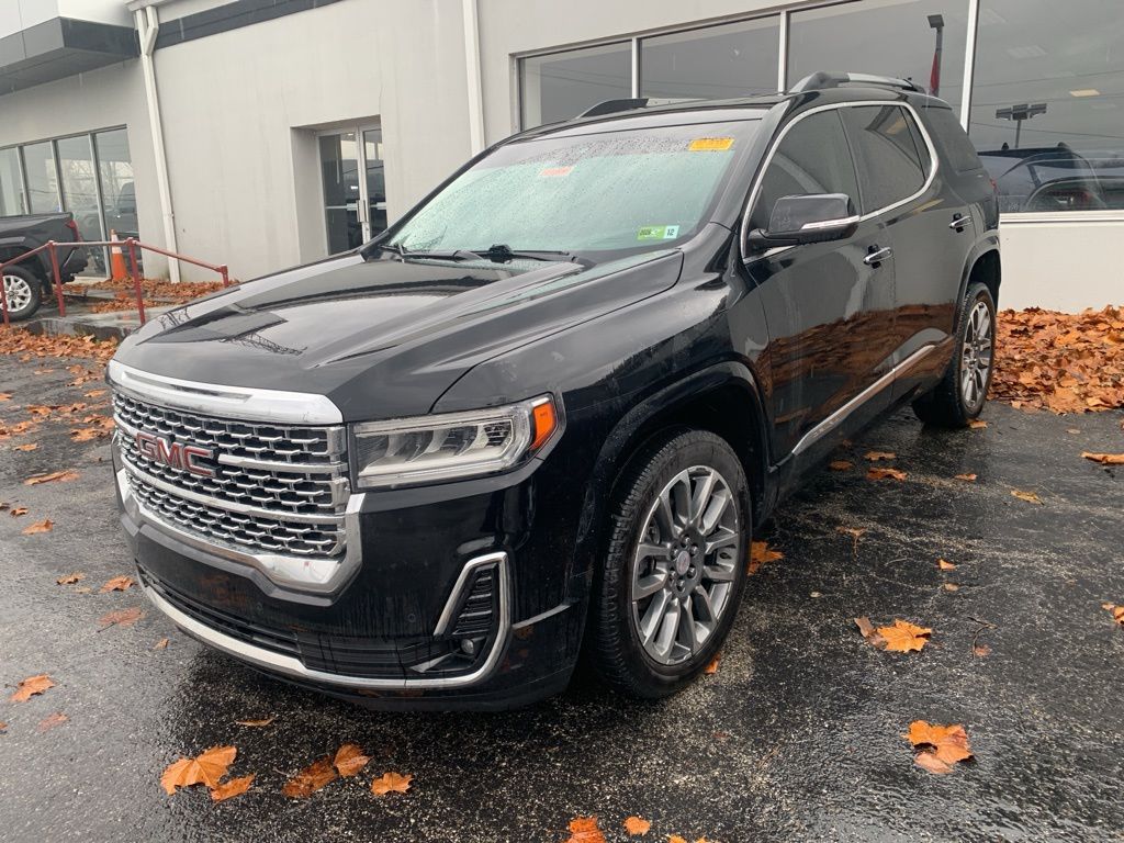 2022 GMC Acadia Denali's photo