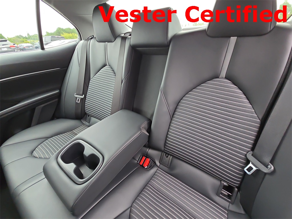 2023 Toyota Camry SE photo 10