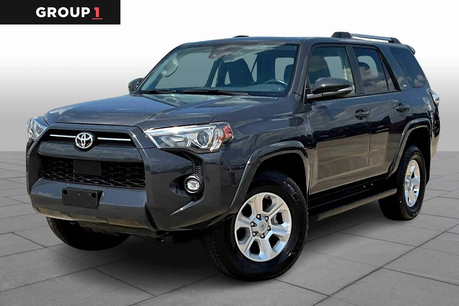 2024 Toyota RAV4 LE photo 3