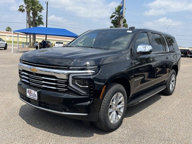 2025 Chevrolet Suburban Premier photo 3