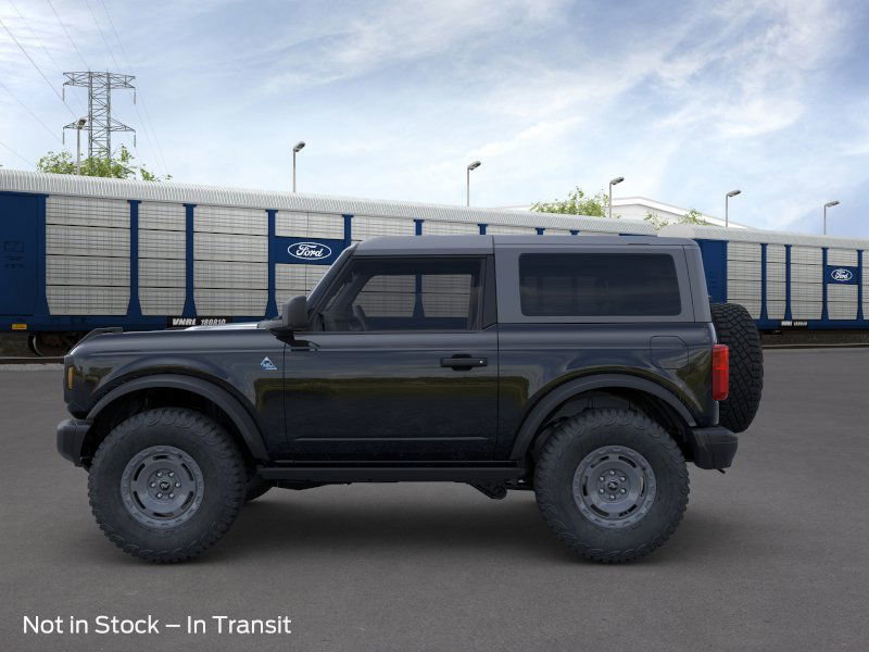 2024 Ford Bronco Black Diamond photo 3