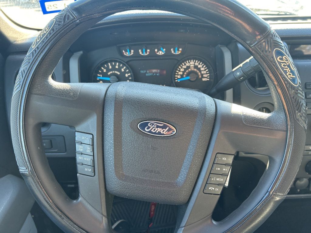2014 Ford F-150 STX photo 22