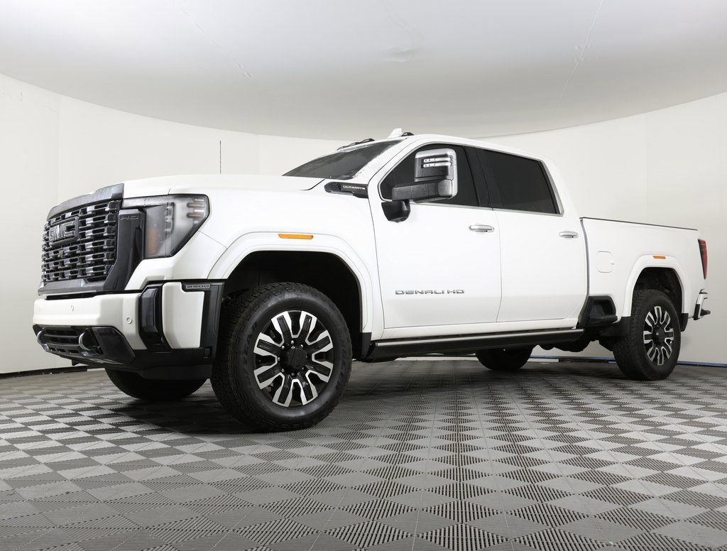 2024 GMC Sierra 2500HD Denali Ultimate's photo