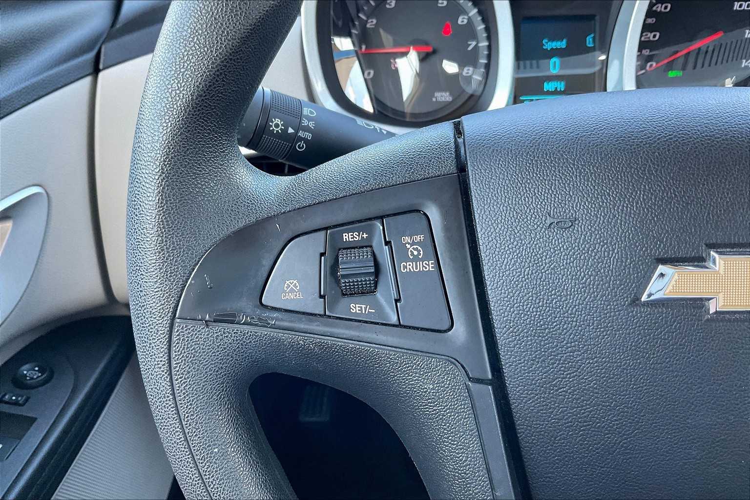 2012 Chevrolet Equinox LS photo 21