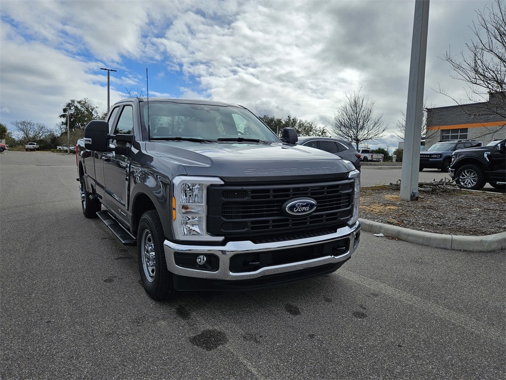 2025 Ford F-250 XL photo 2
