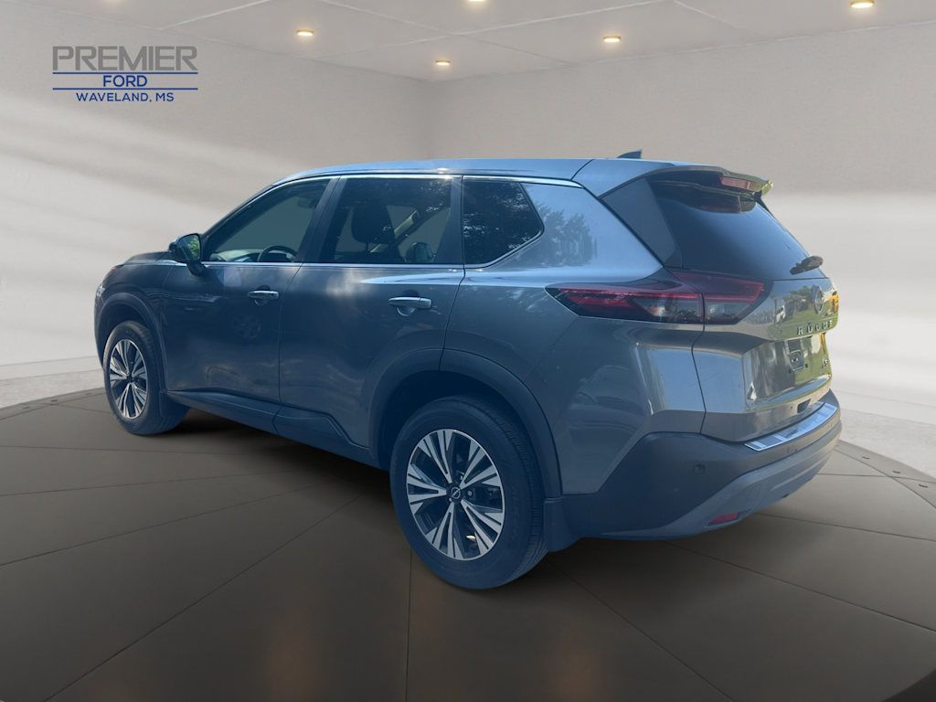 2022 Nissan Rogue SV photo 3