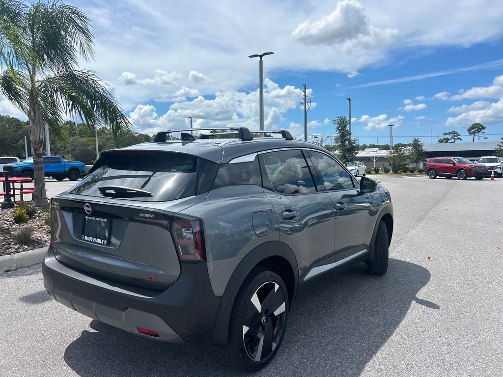 2026 Nissan Kicks SR photo 6